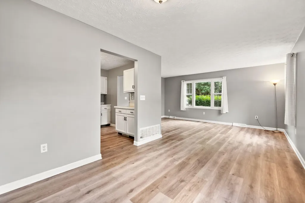 697 Oaklawn Circle Corbin KY 40701