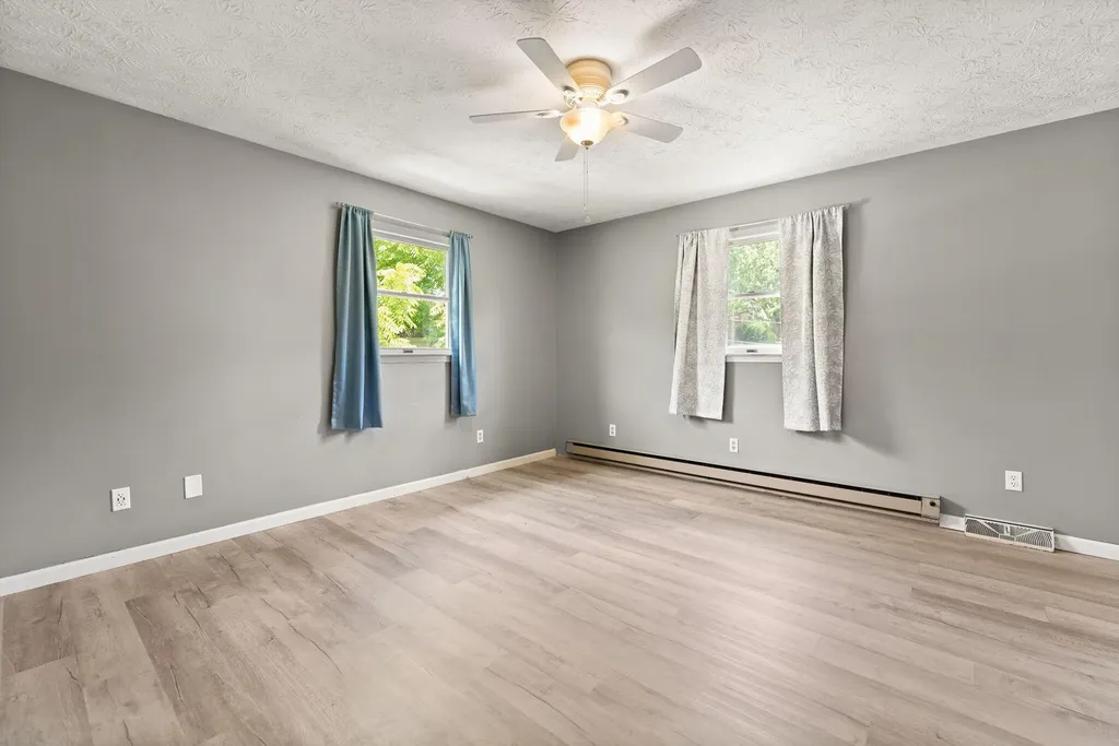 697 Oaklawn Circle Corbin KY 40701