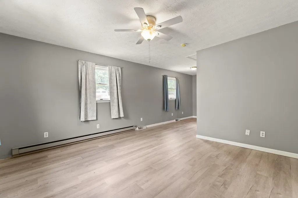 697 Oaklawn Circle Corbin KY 40701