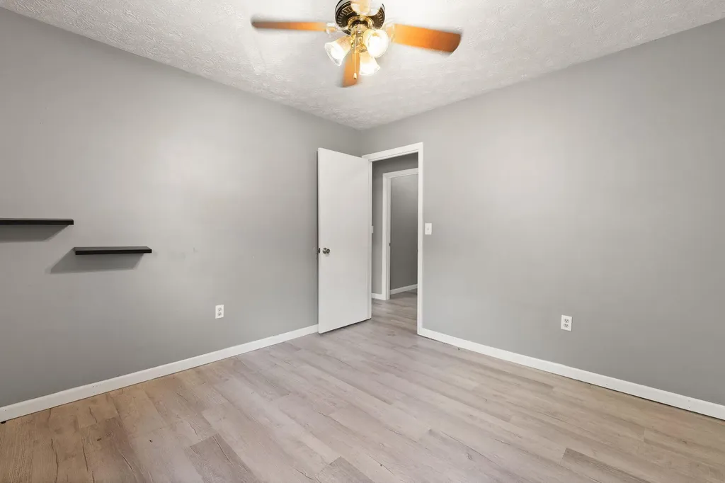 697 Oaklawn Circle Corbin KY 40701