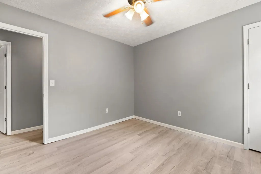 697 Oaklawn Circle Corbin KY 40701