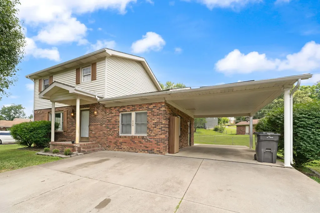 697 Oaklawn Circle Corbin KY 40701