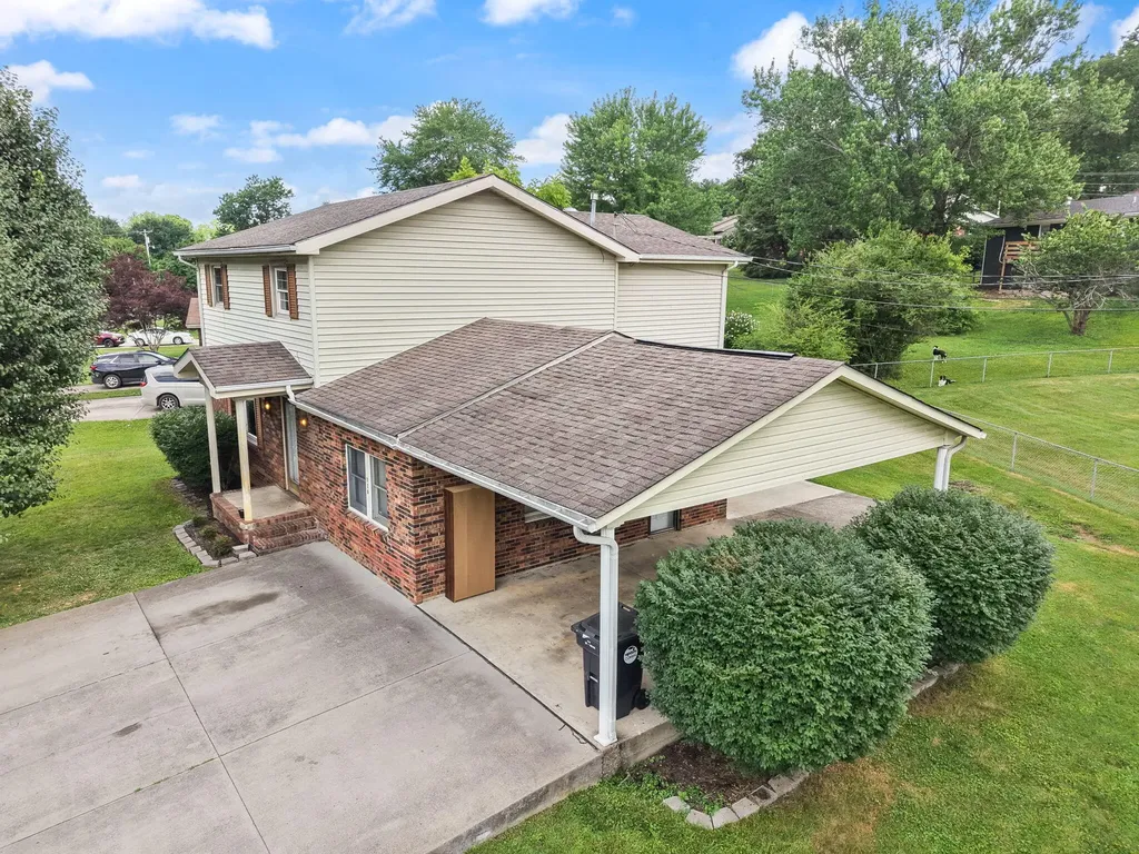 697 Oaklawn Circle Corbin KY 40701