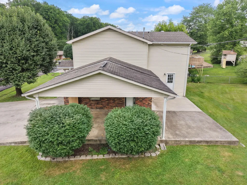 697 Oaklawn Circle Corbin KY 40701