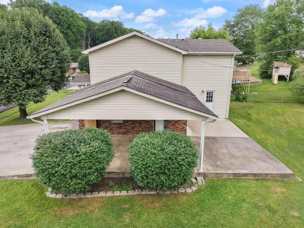 697 Oaklawn Circle Corbin KY 40701