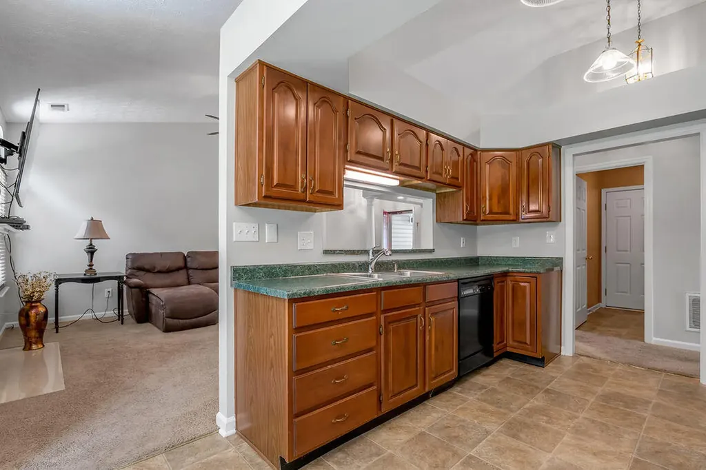 3008 Crab Apple Court Lexington KY 40503