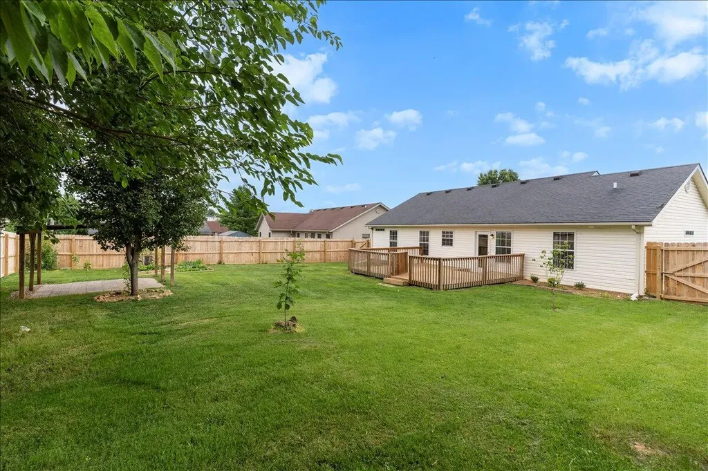 110 Buckingham Lane Winchester KY 40391