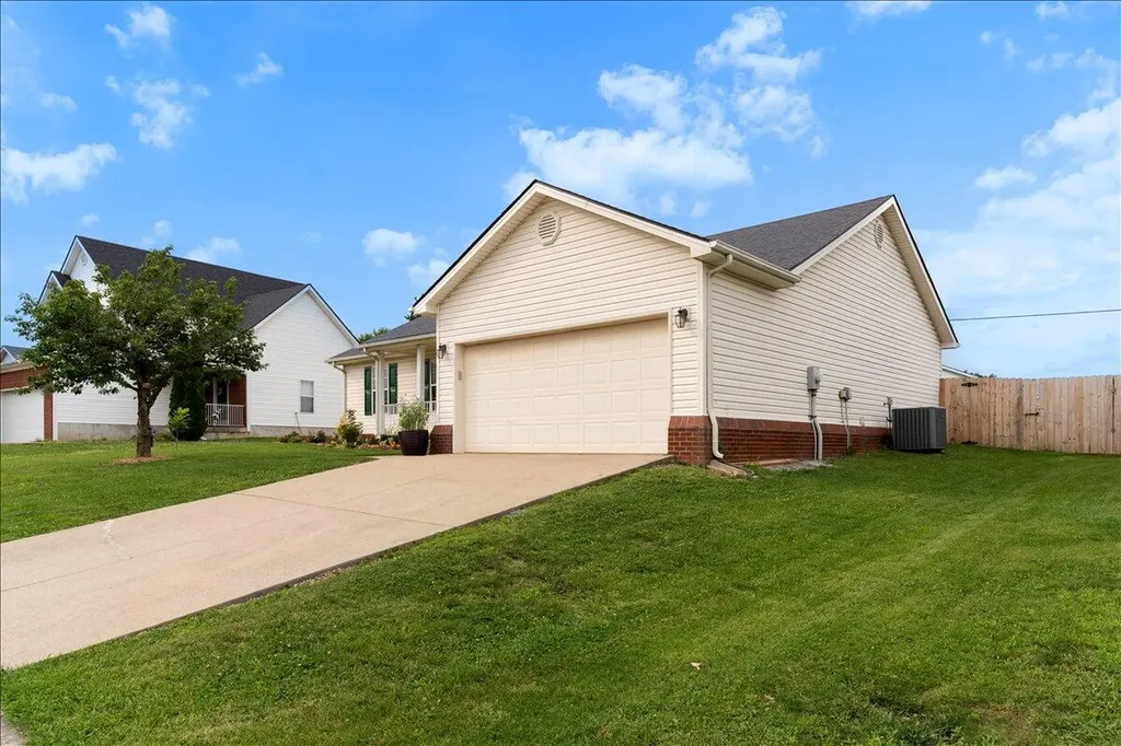 110 Buckingham Lane Winchester KY 40391