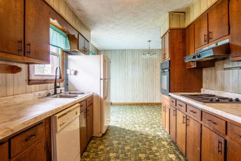 176 Marsee Trail Corbin KY 40701