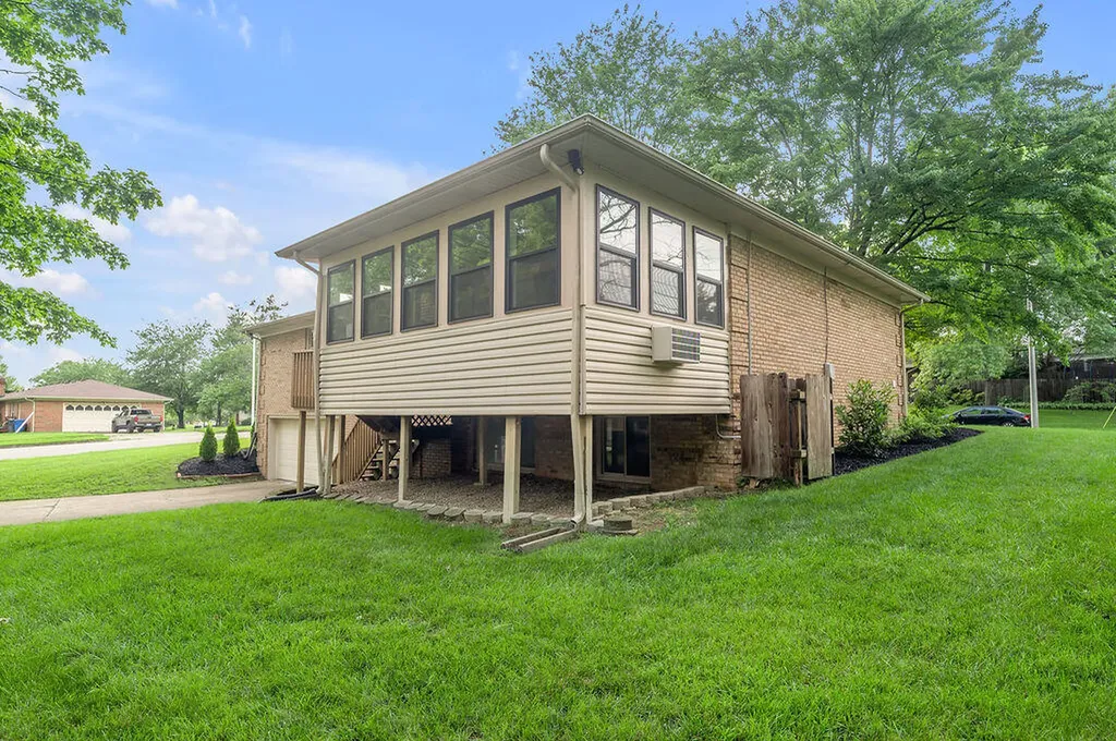 1232 Tishoff Drive Lexington KY 40502
