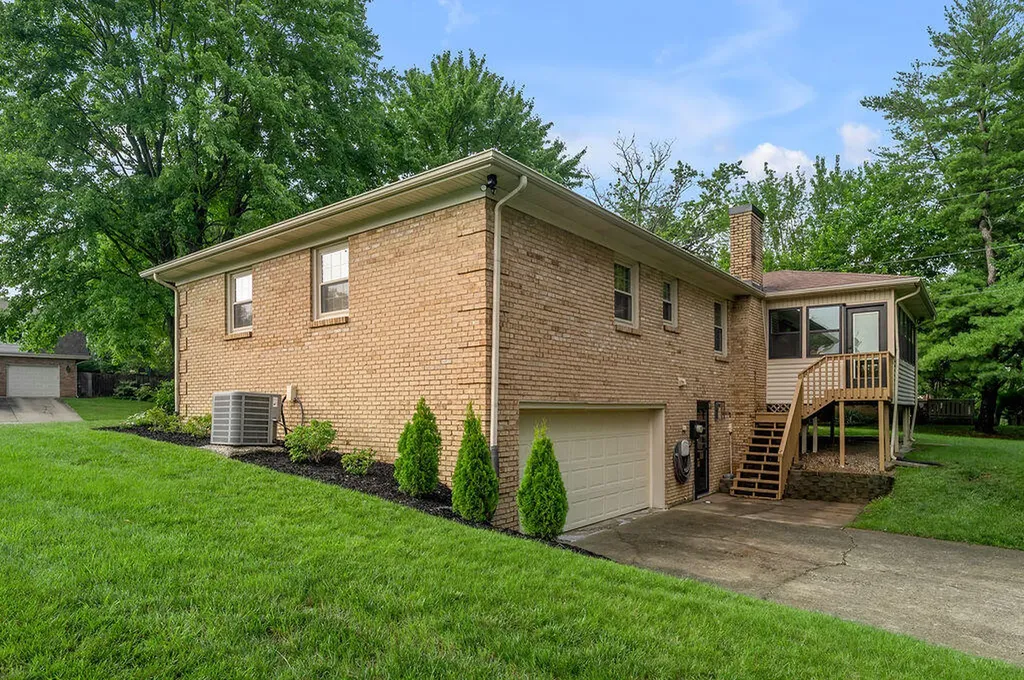 1232 Tishoff Drive Lexington KY 40502