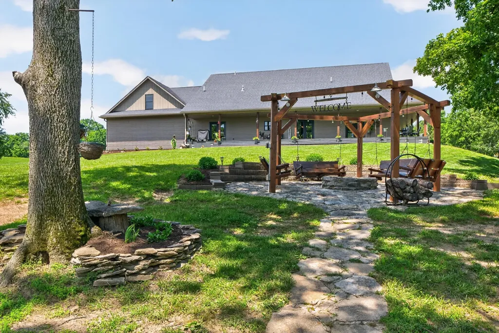 1658 Ninevah Road Frankfort KY 40601