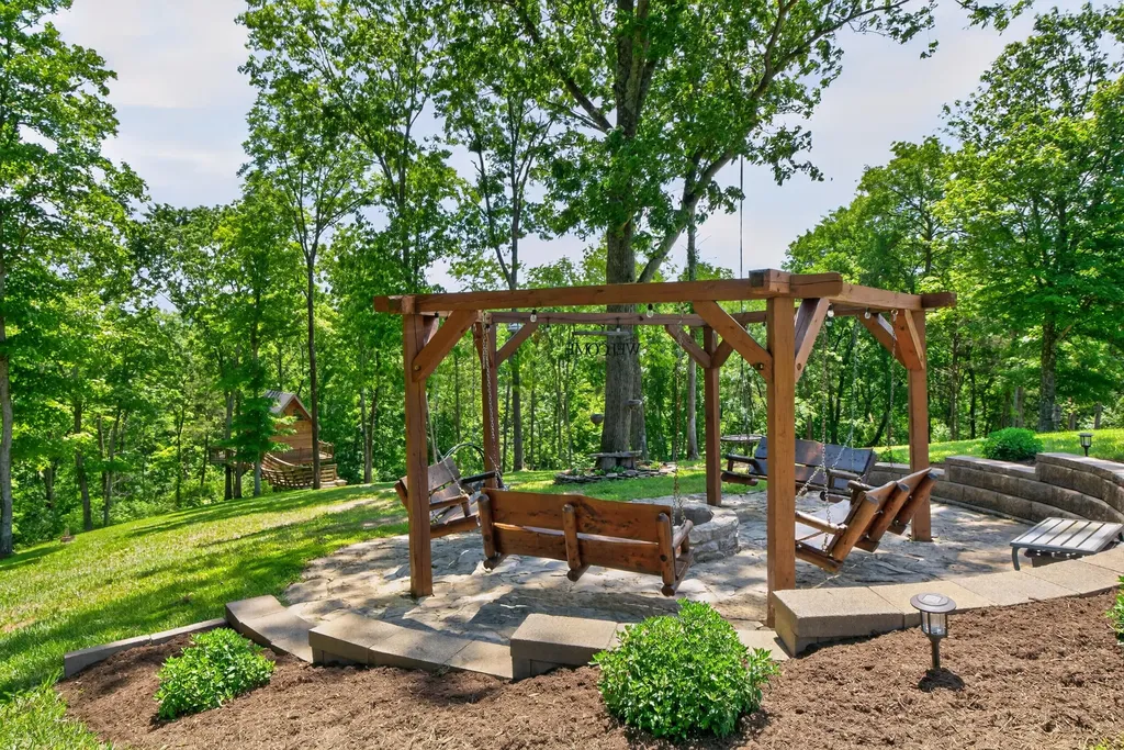 1658 Ninevah Road Frankfort KY 40601