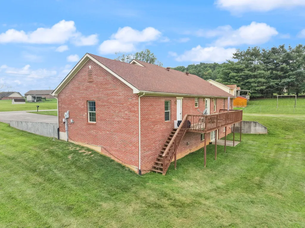 248 Harts Place Drive Somerset KY 42501