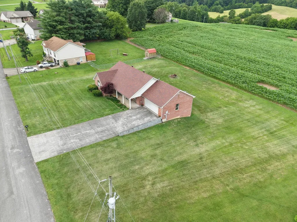 248 Harts Place Drive Somerset KY 42501