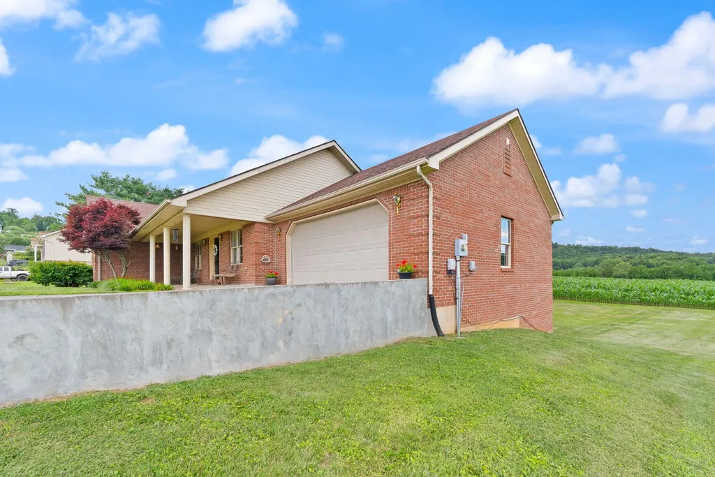 248 Harts Place Drive Somerset KY 42501