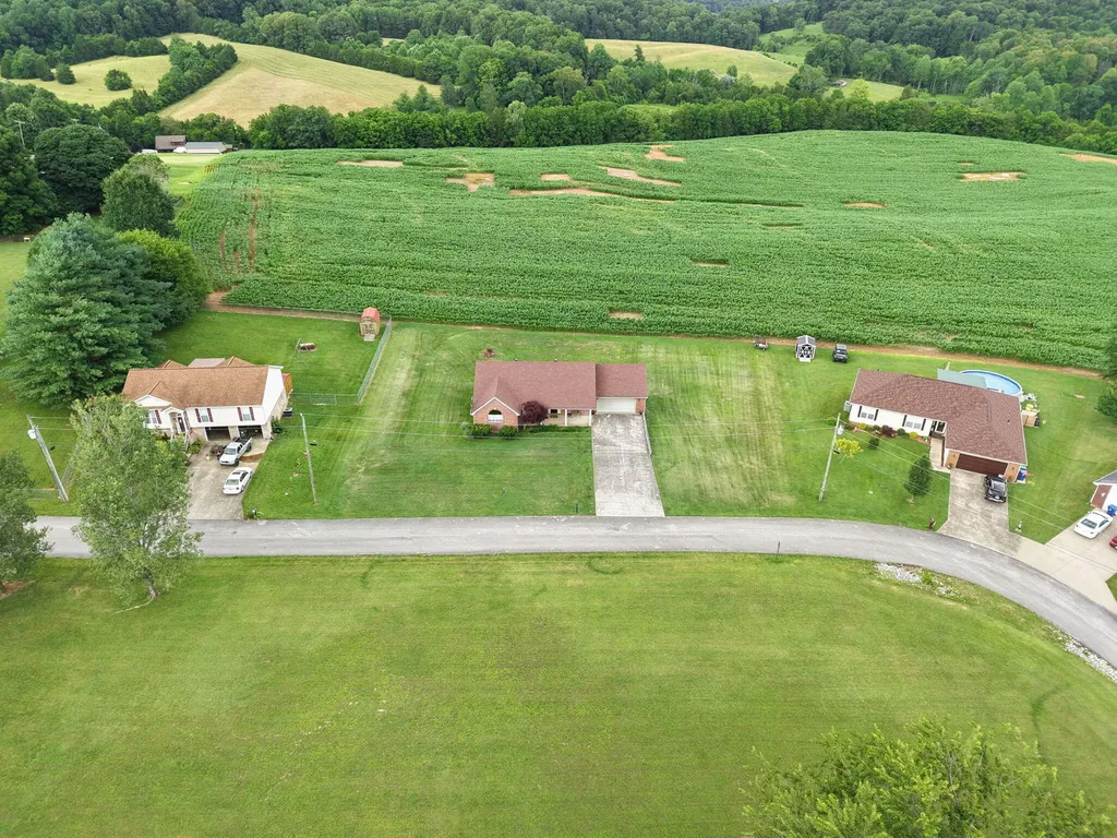 248 Harts Place Drive Somerset KY 42501