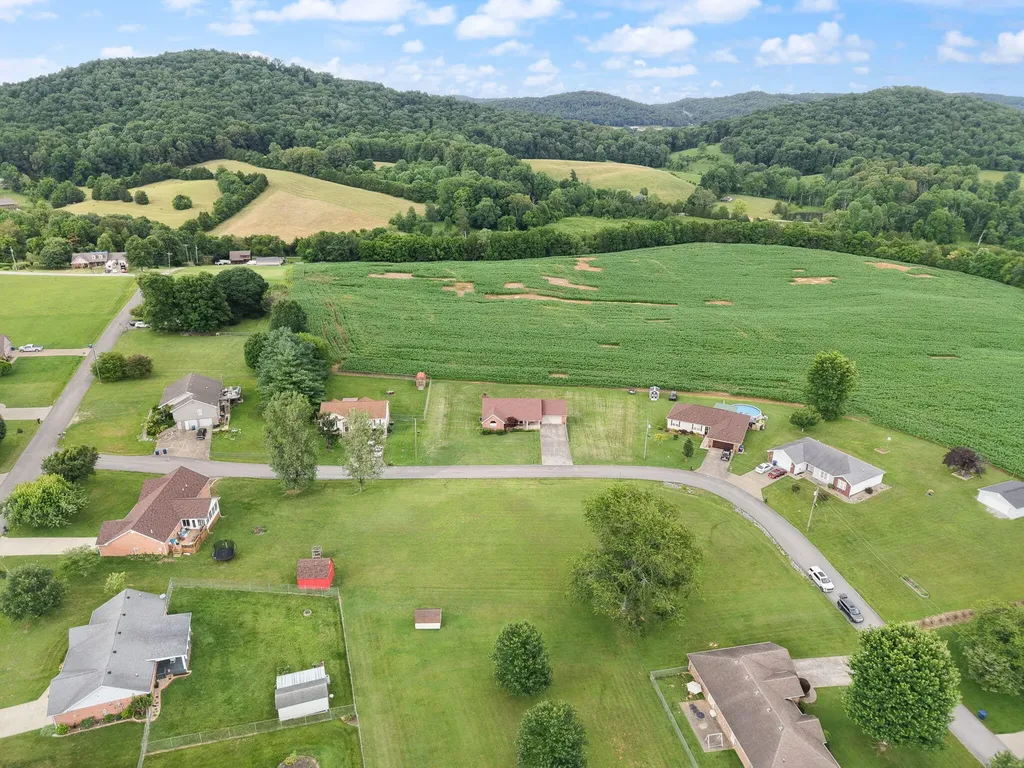 248 Harts Place Drive Somerset KY 42501