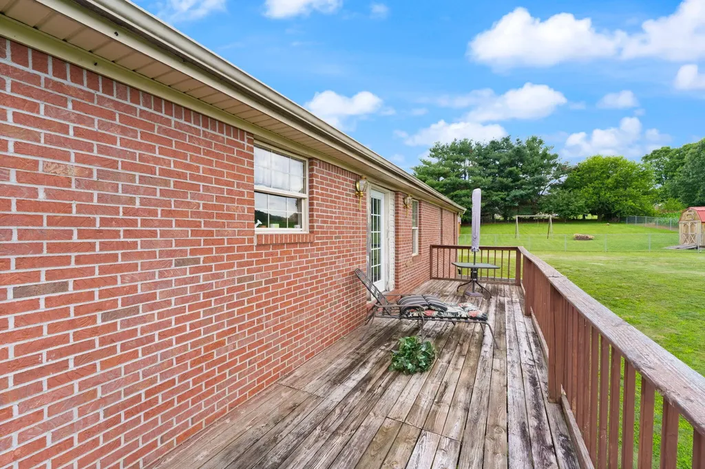 248 Harts Place Drive Somerset KY 42501