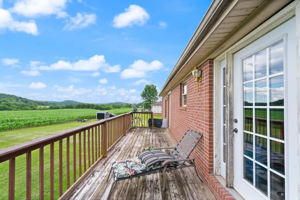 248 Harts Place Drive Somerset KY 42501