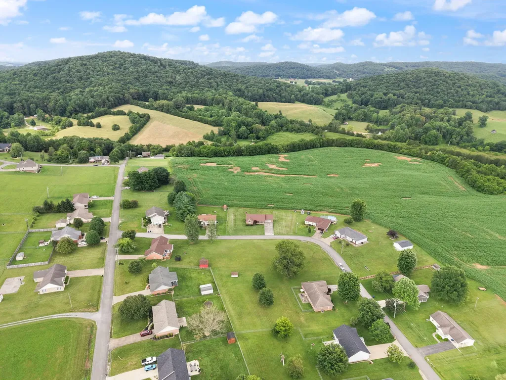 248 Harts Place Drive Somerset KY 42501