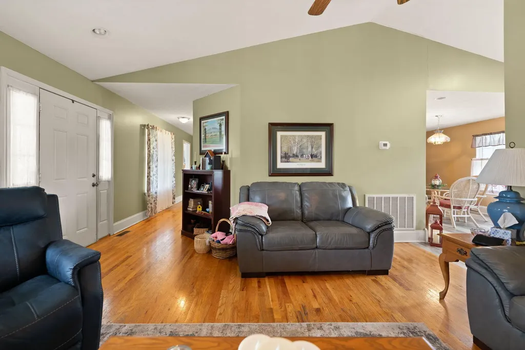 248 Harts Place Drive Somerset KY 42501