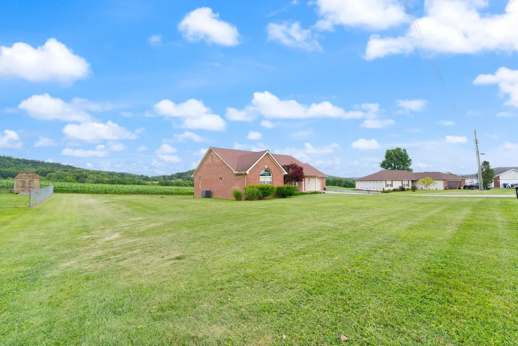 248 Harts Place Drive Somerset KY 42501