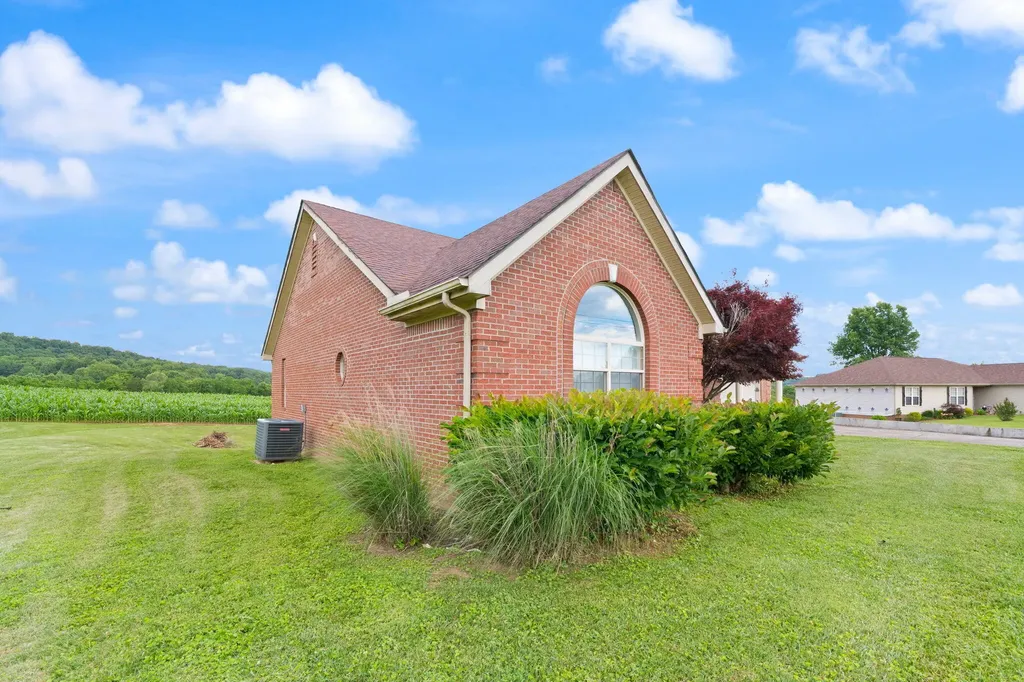 248 Harts Place Drive Somerset KY 42501