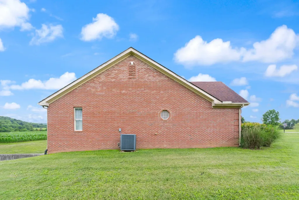 248 Harts Place Drive Somerset KY 42501