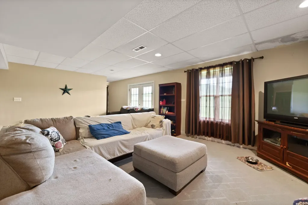 248 Harts Place Drive Somerset KY 42501