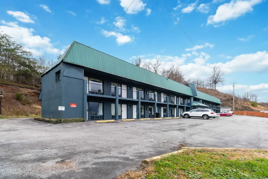 1798 S Wilderness Road Mt Vernon KY 40456