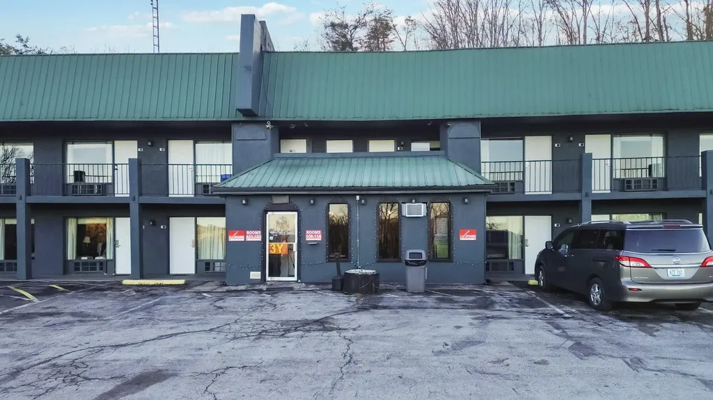 1798 S Wilderness Road Mt Vernon KY 40456