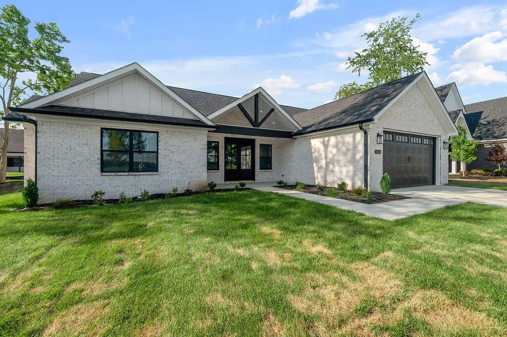 221 Madison Avenue Nicholasville KY 40356