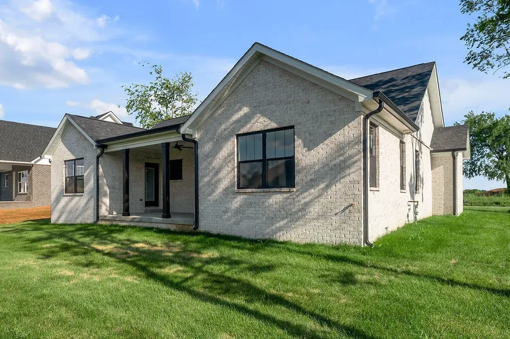 221 Madison Avenue Nicholasville KY 40356