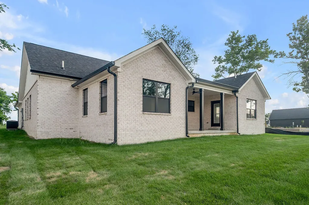 221 Madison Avenue Nicholasville KY 40356