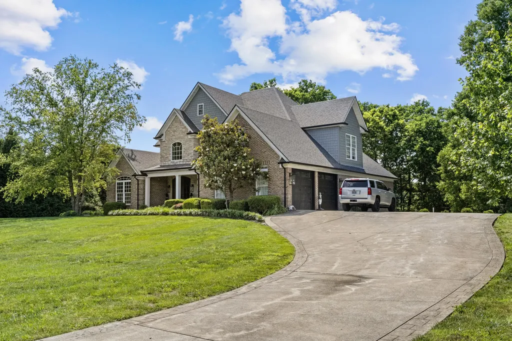 104 Deerfield Circle Nicholasville KY 40356