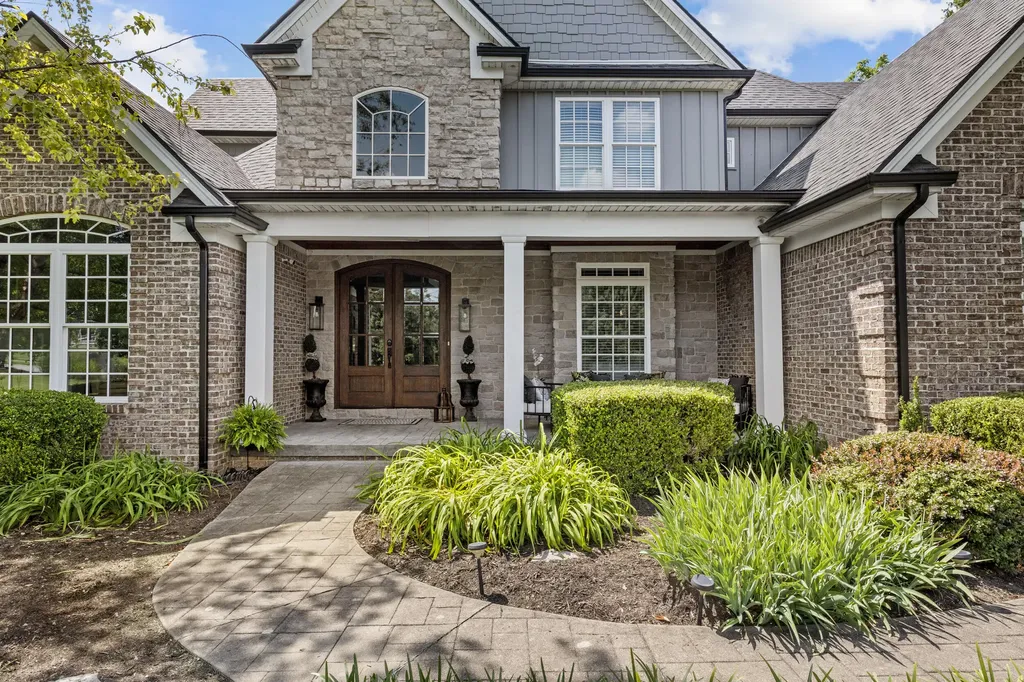 104 Deerfield Circle Nicholasville KY 40356