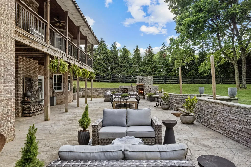 104 Deerfield Circle Nicholasville KY 40356