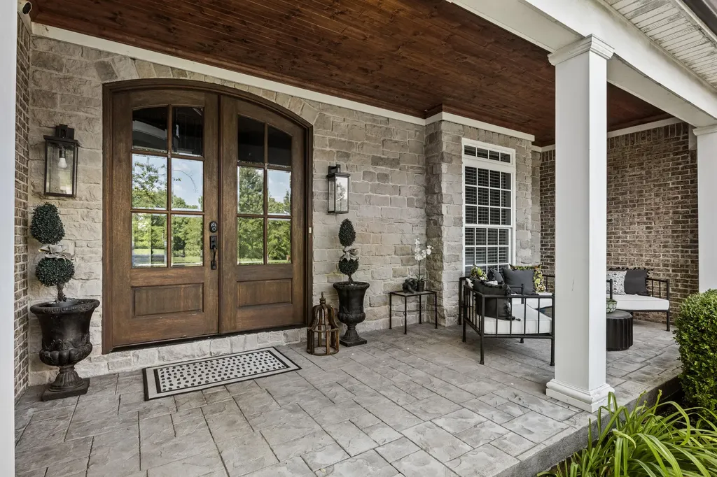 104 Deerfield Circle Nicholasville KY 40356