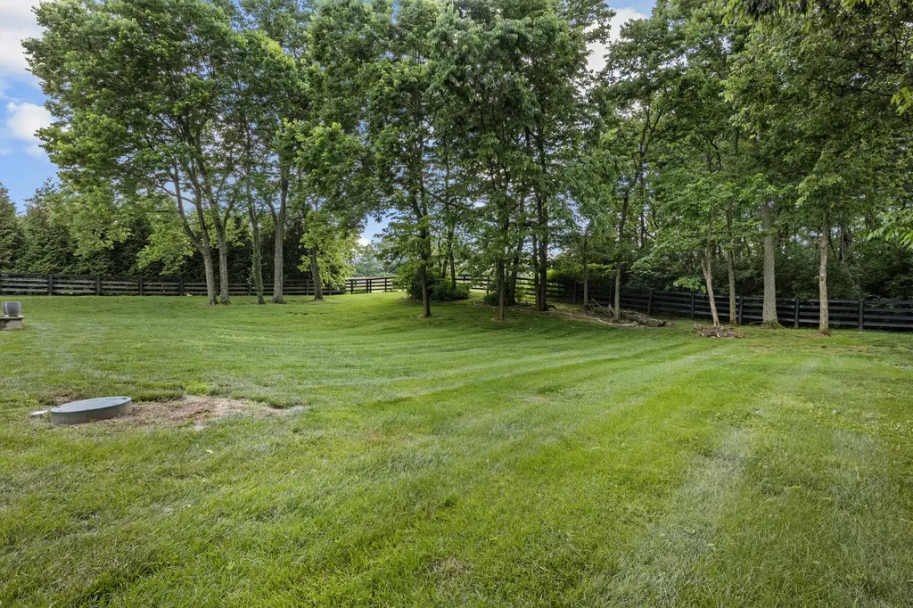 104 Deerfield Circle Nicholasville KY 40356