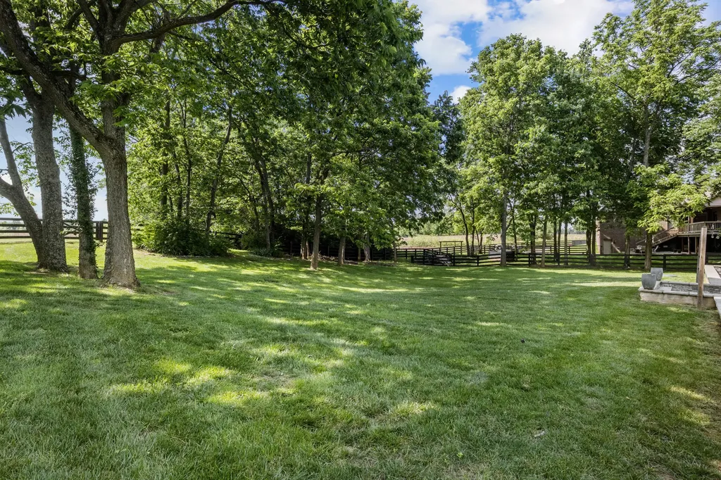 104 Deerfield Circle Nicholasville KY 40356