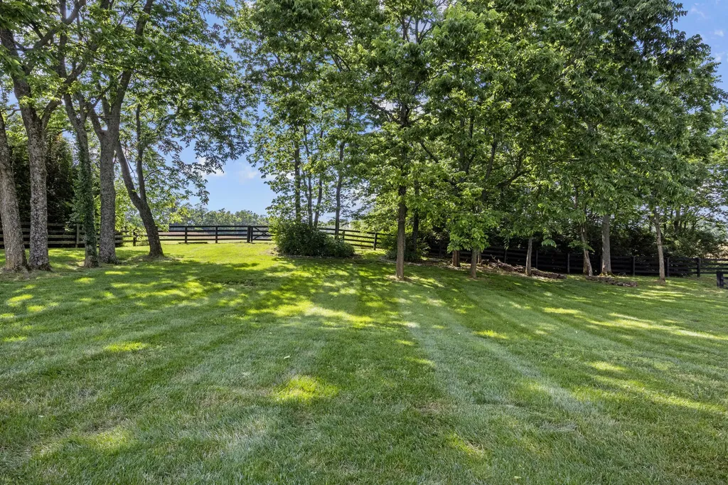 104 Deerfield Circle Nicholasville KY 40356