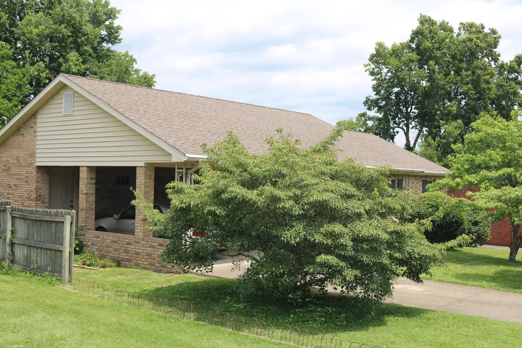 106 Clinton Drive Paris KY 40361