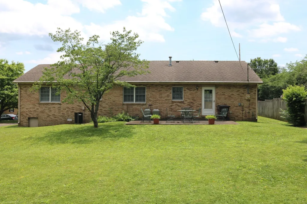 106 Clinton Drive Paris KY 40361