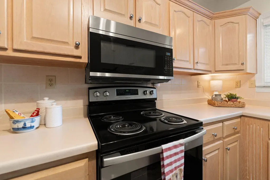 175 S Riverwood Burnside KY 41519