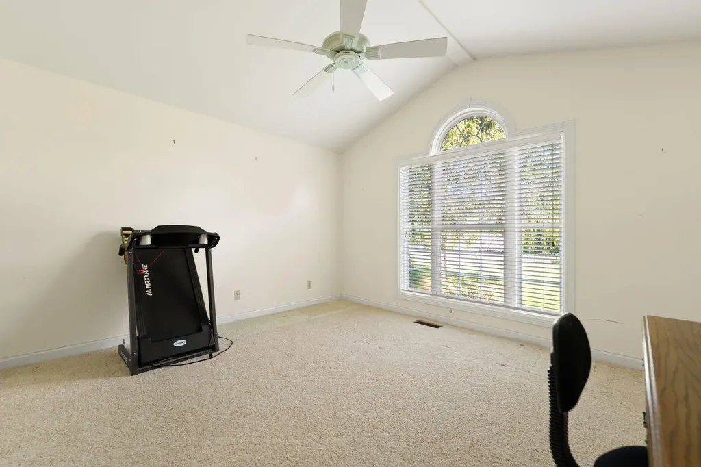 175 S Riverwood Burnside KY 41519