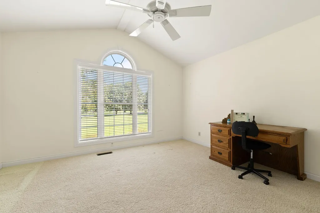 175 S Riverwood Burnside KY 41519