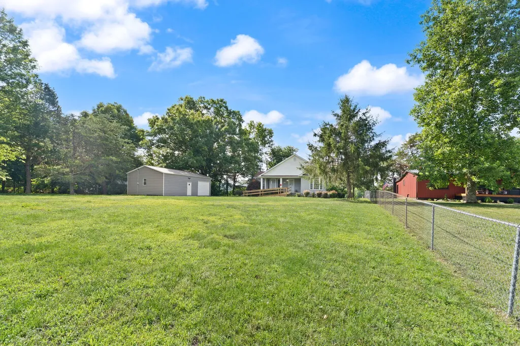 175 S Riverwood Burnside KY 41519