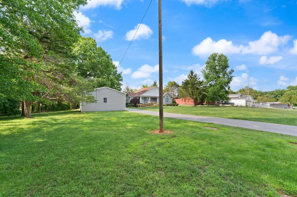 175 S Riverwood Burnside KY 41519