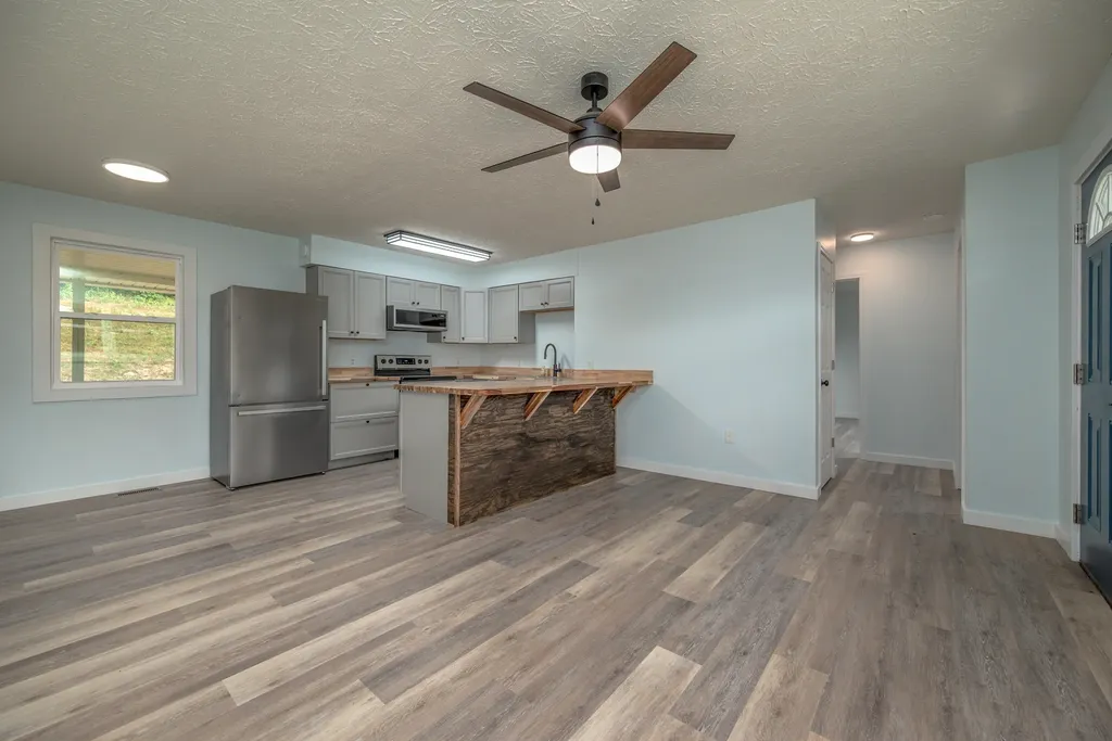 2230 W U.s. 60 Morehead KY 40351